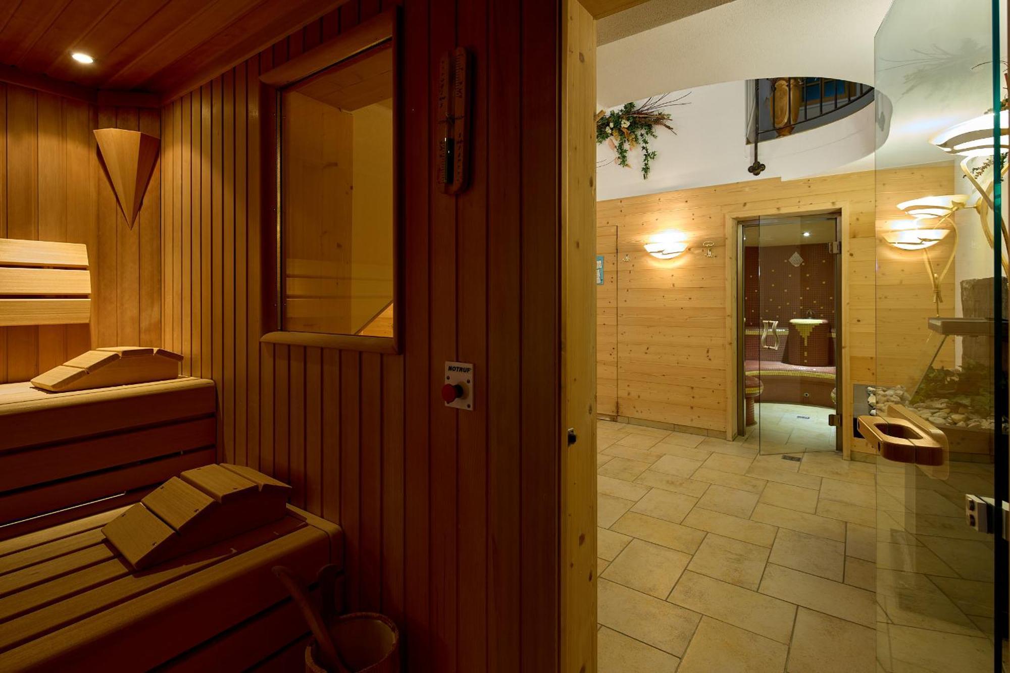 Hotel Montafon Moments Gortipohl Exterior foto